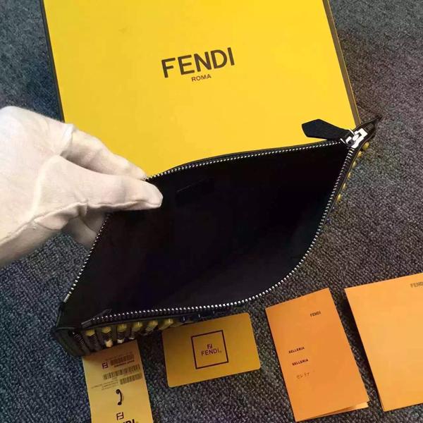 大人気 フェンディクラッチスーパーコピー FENDI bugs clutch bag モンスター クラッチ 7022019